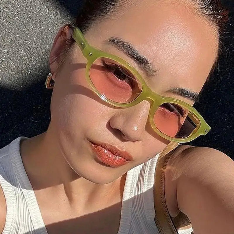 Small Vintage Oval Sunglasses Women Fashion Shades UV400 Trending Men Rivets Decoration Sun Glasses