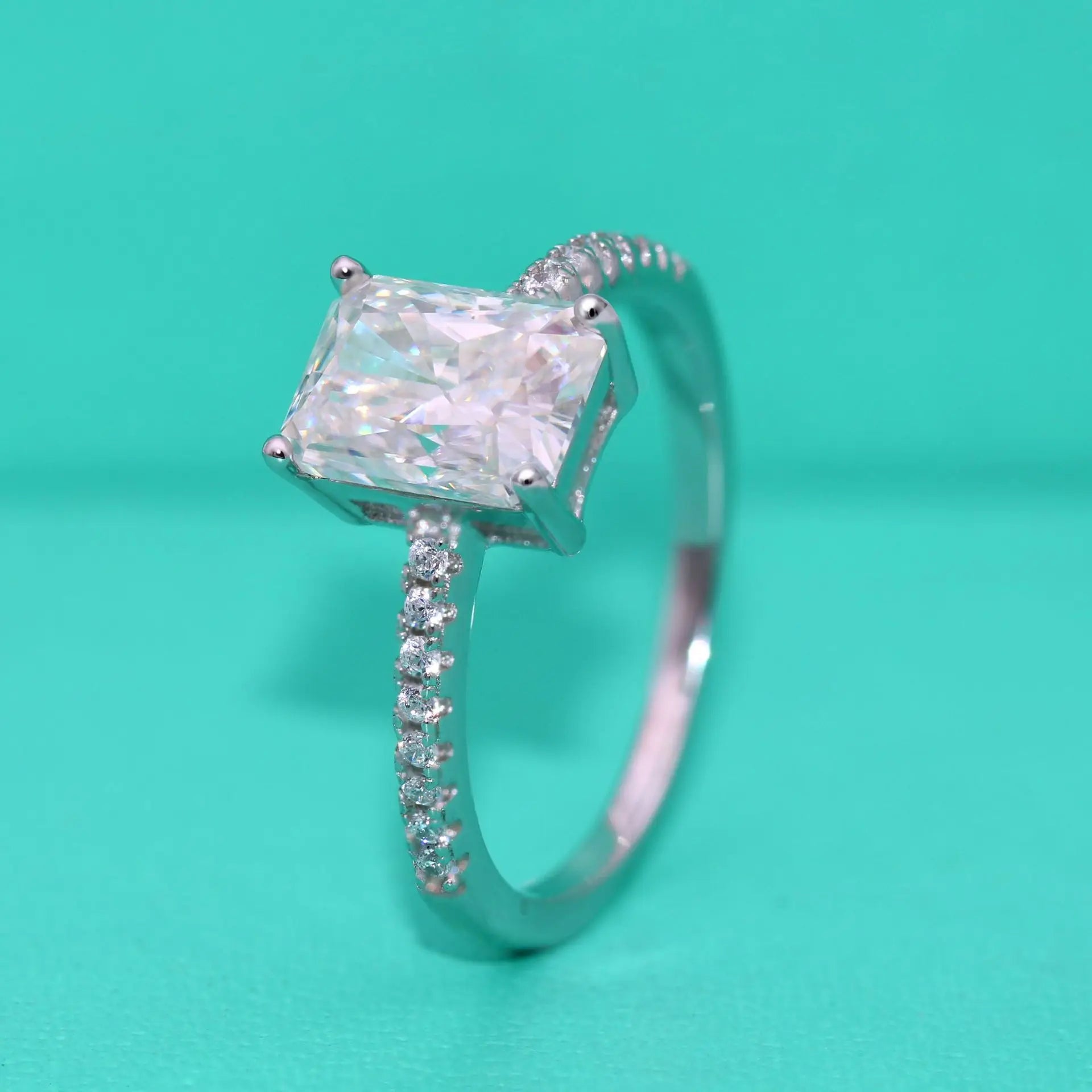 Princess 18K White Gold Plated D Color Moissanite Ring for Woman 925 Sterling Silver Engagement Wedding Ring 1-3Carat Oval Cut